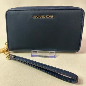 NEW Women’s Michael Kors Jet Set Travel Nylon & Leather Zip Wallet/Wristlet